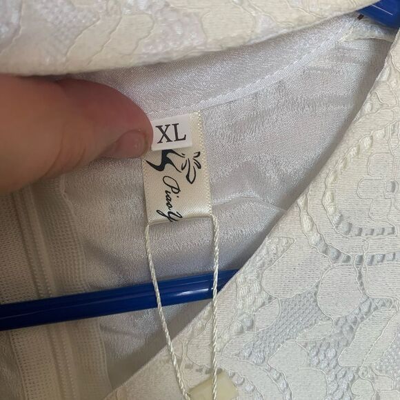 BRAND NEW Boohoo White Lace Blouse XL - Picture 4 of 10